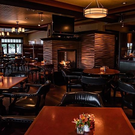 Salt Spring Inn Ganges Ngoại thất bức ảnh