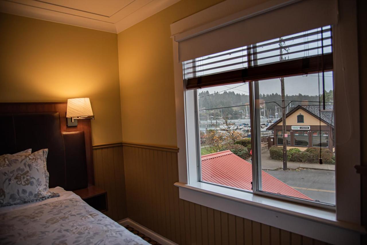 Salt Spring Inn Ganges Ngoại thất bức ảnh