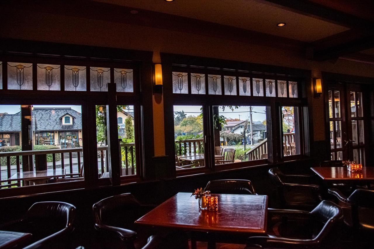 Salt Spring Inn Ganges Ngoại thất bức ảnh